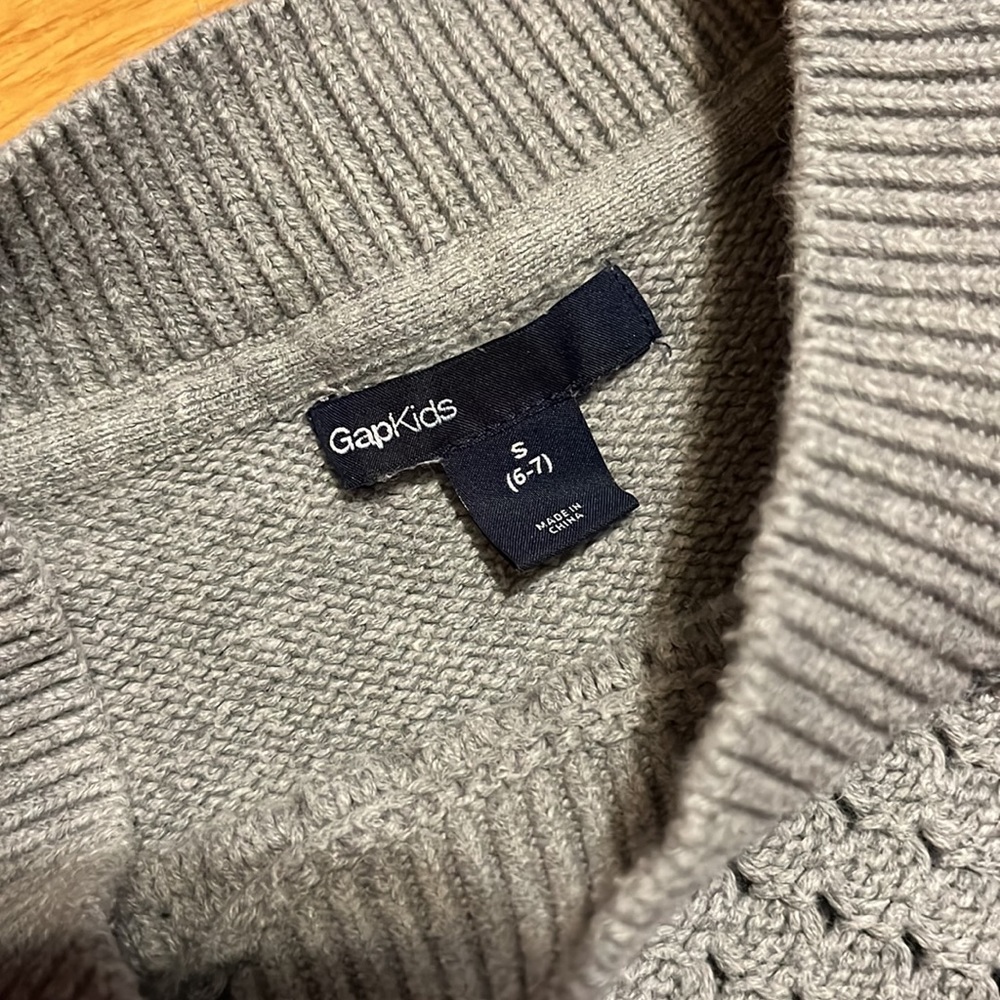 Girls sweater - Picture 2 of 3
